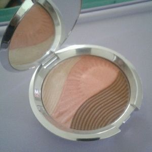 BECCA Chrissy Teigen Endless Bronze Glow Palette